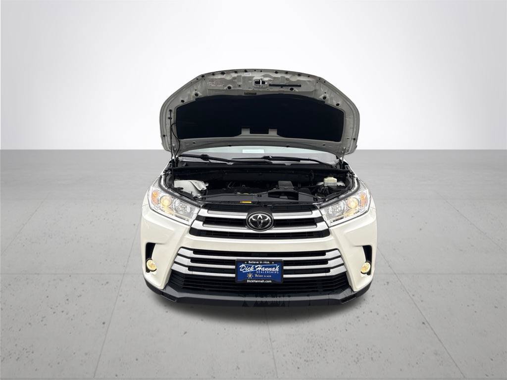 Used 2017 Toyota Highlander XLE AWD/4WD image 4