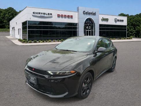 Used 2024 Dodge Hornet R/T w/ Tech Pack w/o Parking AWD/4WD image 2