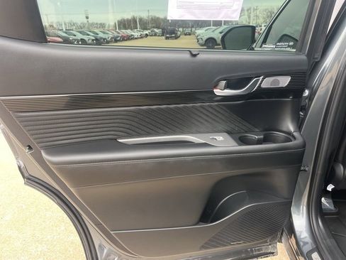 Used 2024 Hyundai Palisade Calligraphy image 35