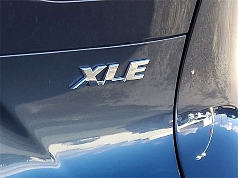 Certified 2024 Toyota Venza Limited image 36