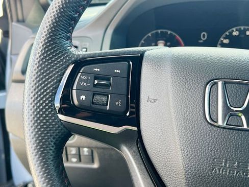 Used 2024 Honda Ridgeline Black Edition image 17