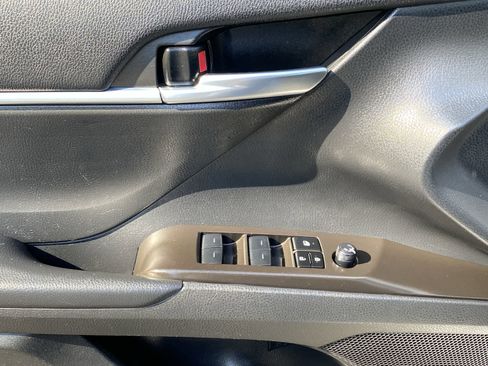 Used 2024 Toyota Camry SE FWD image 18