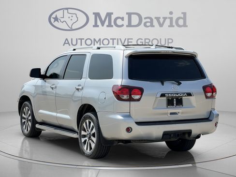 Used 2020 Toyota Sequoia Limited w/ Safety & Convenience Package AWD/4WD image 5