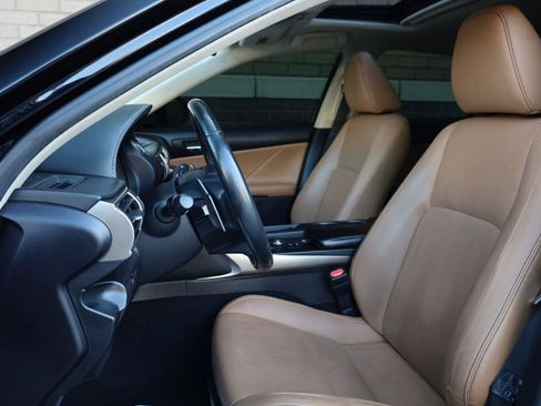 Used 2015 Lexus IS 250 w/ Premium Package RWD image 17