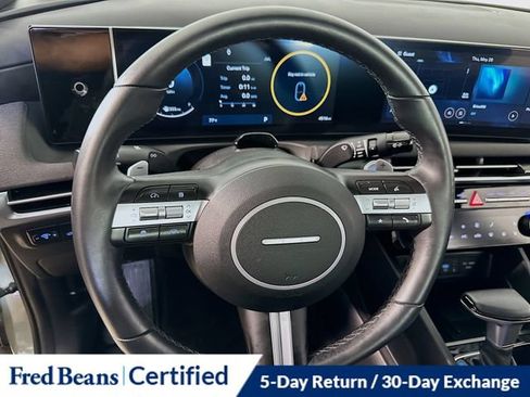 Certified 2025 Hyundai Santa Cruz Limited AWD/4WD image 15