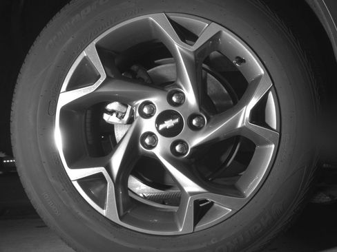 Used 2025 Chevrolet Trax LT FWD image 15