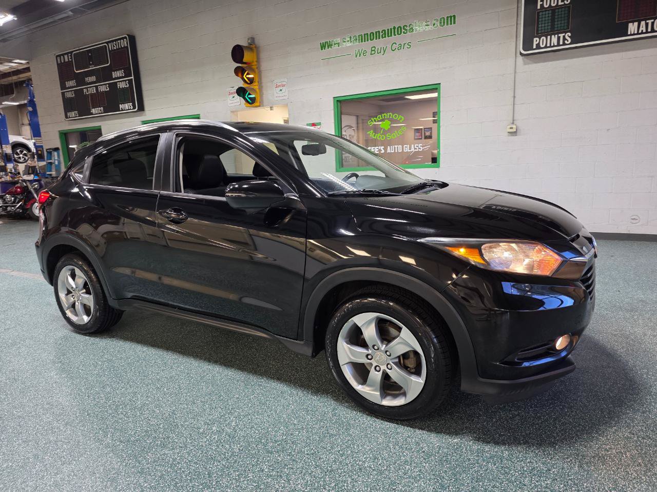 Used 2017 Honda HR-V EX-L image 4
