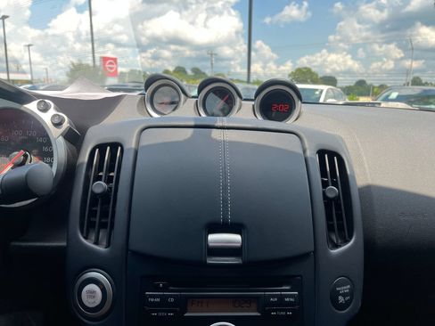 Used 2011 Nissan 370Z Coupe w/ Sport Pkg RWD image 17