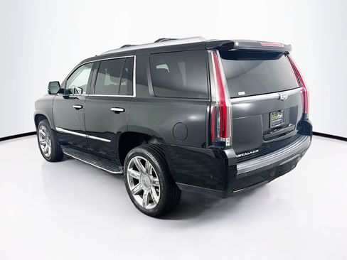 Used 2018 Cadillac Escalade Luxury image 5