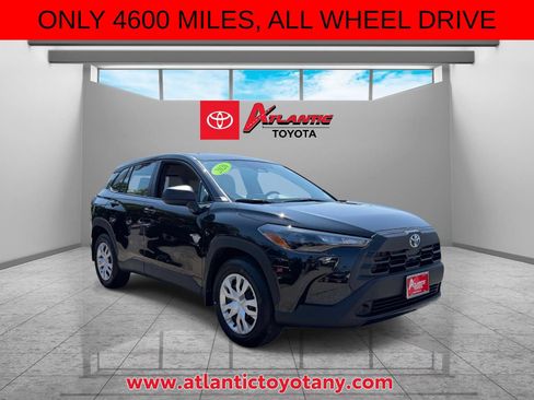 Used 2026 Toyota Corolla Cross L AWD/4WD image 1