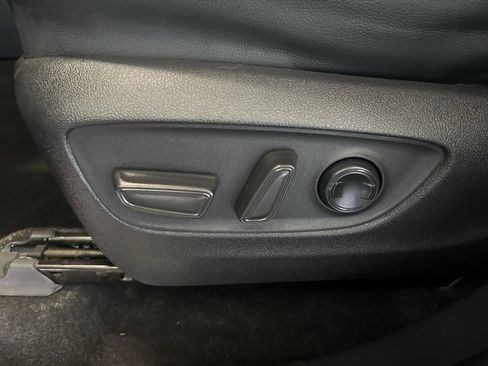 Used 2023 Toyota Highlander Platinum image 24