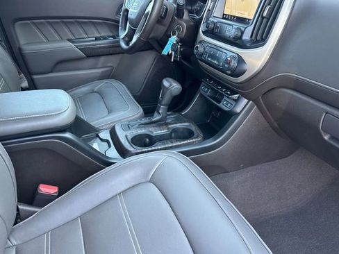 Used 2021 GMC Canyon Denali image 18