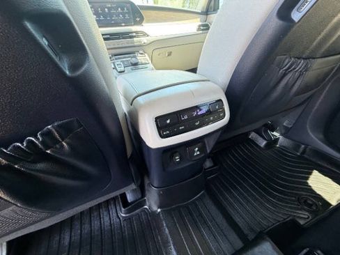 Used 2020 Hyundai Palisade SEL FWD image 19