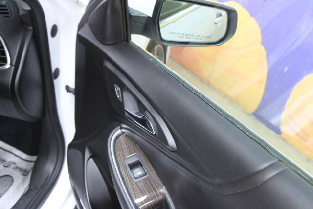 Used 2022 Chevrolet Malibu Premier FWD image 11