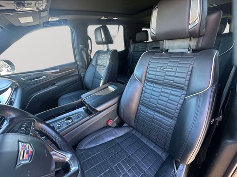 Certified 2022 Cadillac Escalade Premium Luxury Platinum image 24