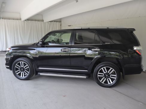 Used 2023 Toyota 4Runner Limited AWD/4WD image 26