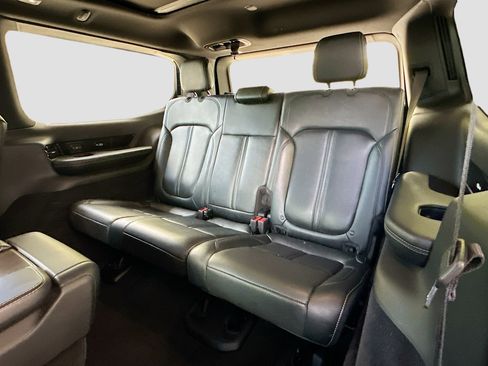 Used 2022 Jeep Grand Wagoneer Series I image 29