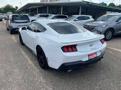 Used 2025 Ford Mustang GT RWD image 7