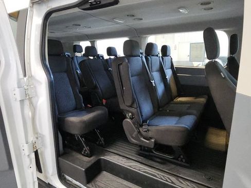 Used 2018 Ford Transit 350 XLT RWD image 12