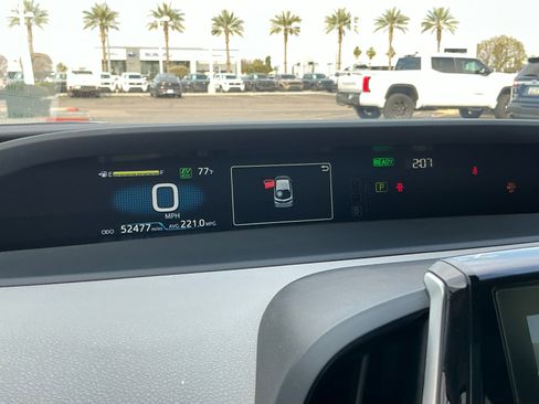 Used 2021 Toyota Prius Prime XLE image 10