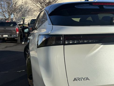 Used 2023 Nissan Ariya FWD image 33