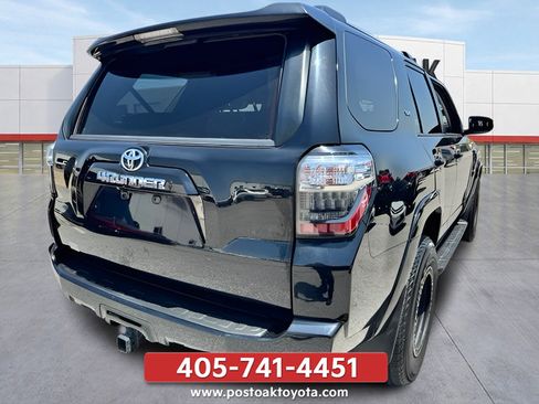 Used 2021 Toyota 4Runner SR5 AWD/4WD image 12