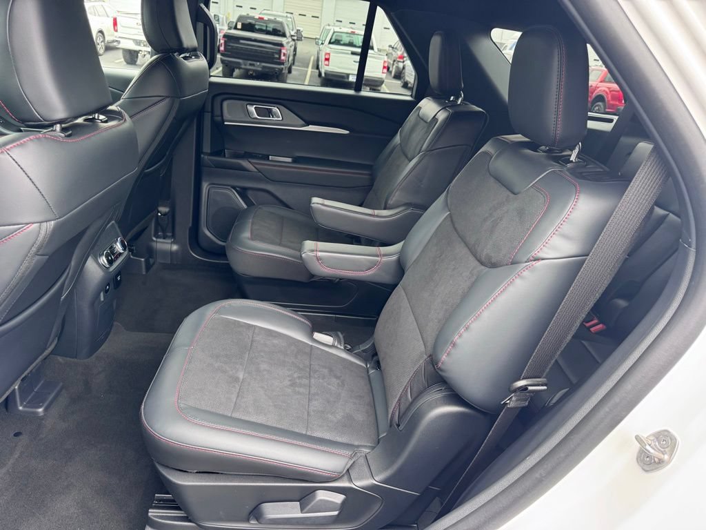Used 2026 Ford Explorer ST AWD/4WD image 30