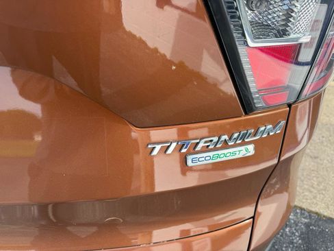 Used 2017 Ford Escape Titanium FWD image 8