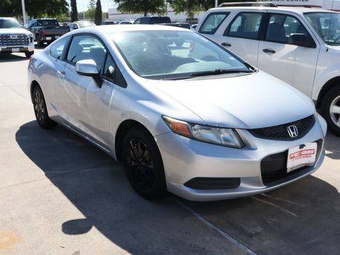 Used 2012 Honda Civic LX image 2