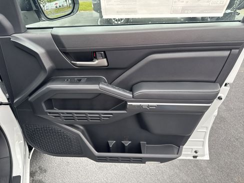 New 2025 Toyota Tacoma 4x4 Double Cab Hybrid image 38