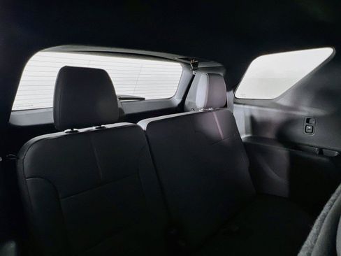 Used 2023 Chevrolet Traverse RS AWD/4WD image 28