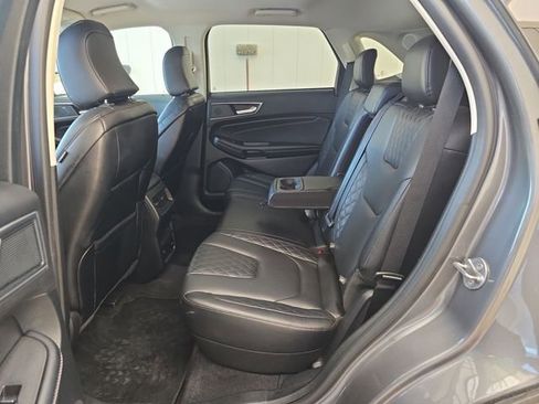 Used 2024 Ford Edge Titanium image 23