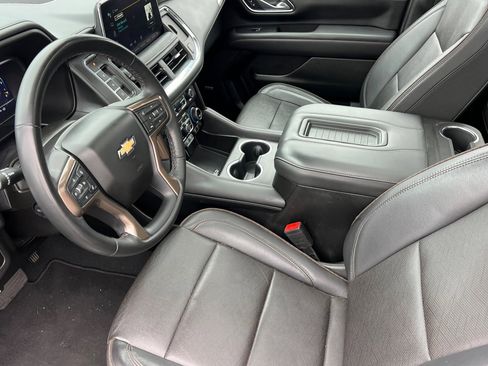 Used 2024 Chevrolet Suburban High Country w/ Premium Package 2 image 10
