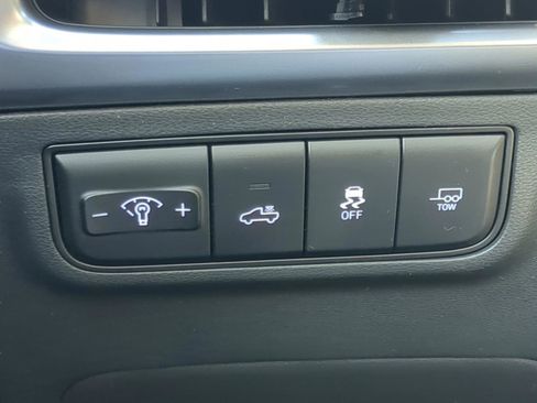 Certified 2025 Hyundai Santa Cruz Limited image 18