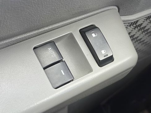 Used 2019 Ford E-350 and Econoline 350 Super Duty w/ Power Windows & Locks Group image 13