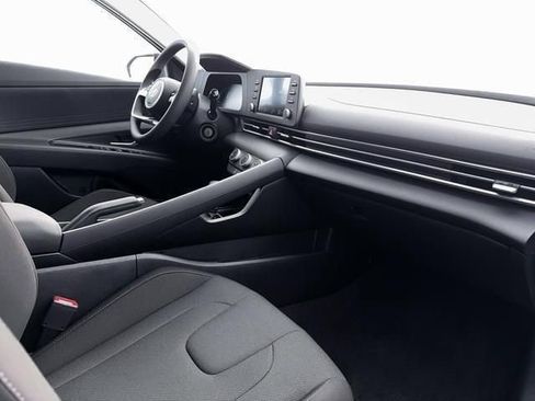 New 2026 Hyundai Elantra SE FWD image 15