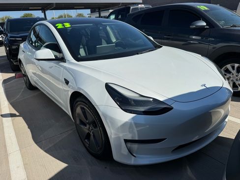 Used 2023 Tesla Model 3 Standard Range RWD image 5