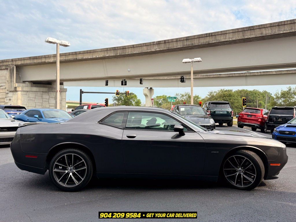 Used 2018 Dodge Challenger R/T w/ Performance Handling Group RWD image 11
