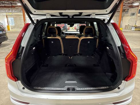 Used 2019 Volvo XC90 T6 Momentum image 11