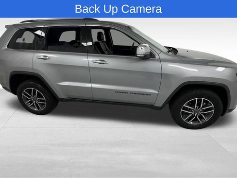 Used 2019 Jeep Grand Cherokee Limited w/ Luxury Group II AWD/4WD image 2