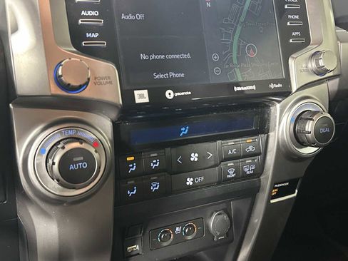 Used 2022 Toyota 4Runner Limited image 33