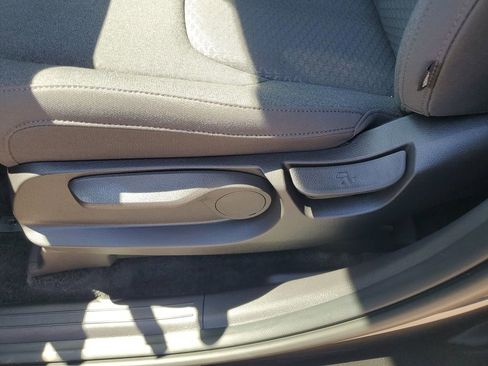 New 2026 Kia Carnival LX image 7