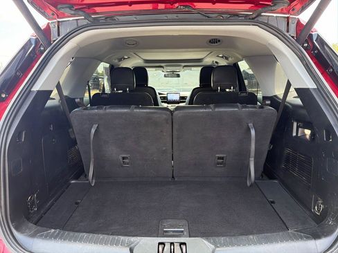 Used 2021 Ford Explorer XLT w/ Equipment Group 202A AWD/4WD image 16