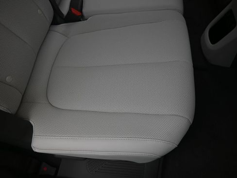 Used 2025 Hyundai Ioniq 5 Limited image 16