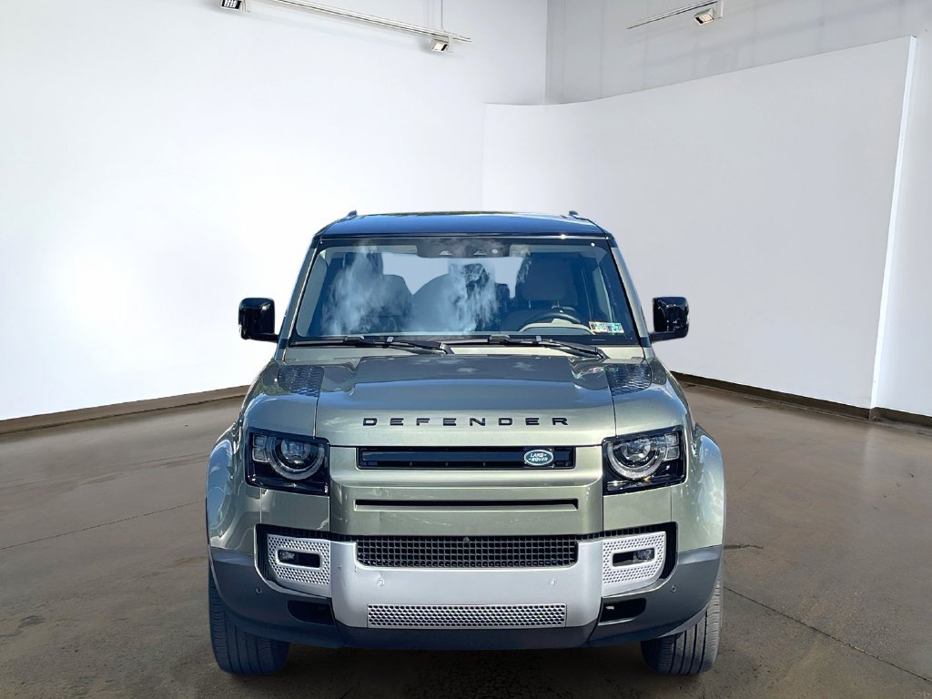 Used 2020 Land Rover Defender 110 HSE AWD/4WD image 2