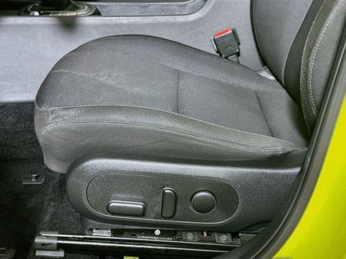 Used 2025 Hyundai Kona SEL FWD image 16