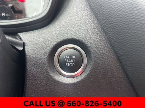 Used 2025 Toyota Corolla SE w/ SE Premium Package image 22