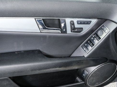 Used 2011 Mercedes-Benz C 300 Sedan image 6