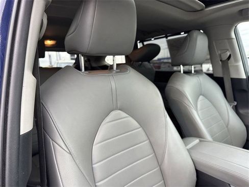 Used 2021 Toyota Highlander XLE image 26