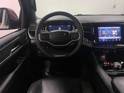 Certified 2022 Jeep Wagoneer Series III RWD image 13